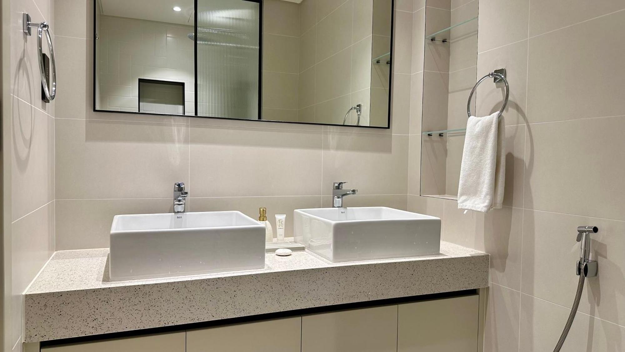 Apartment Luxury Beachfront In Marina Vista Tower 2 By Bhavan