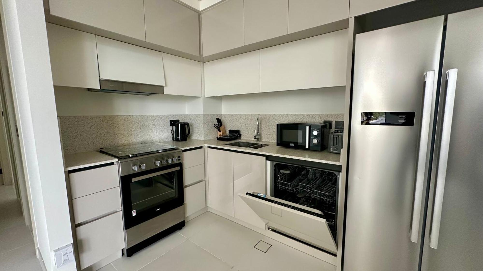 Luxury Beachfront In Marina Vista Tower 2 By Bhavan Apartment Dubai