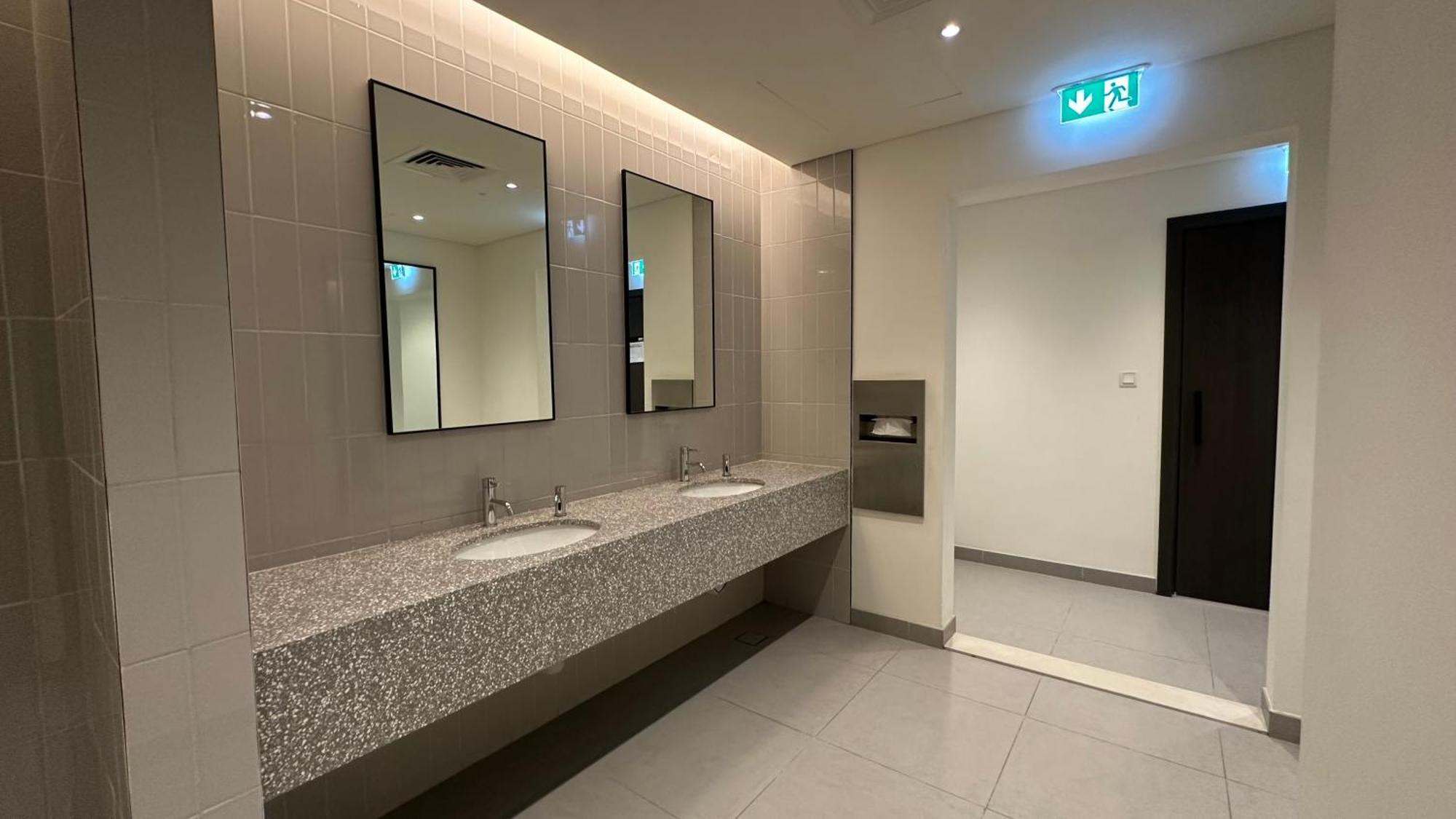 Luxury Beachfront In Marina Vista Tower 2 By Bhavan